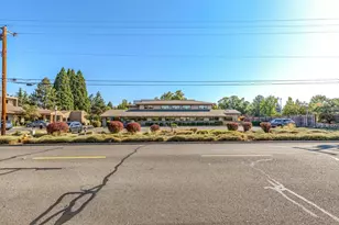 717 Murphy Rd, Medford, OR 97504 - Photo 1