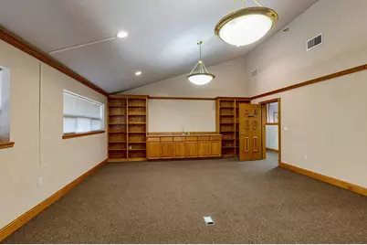 717 Murphy Road, Medford, OR 97504 - Photo 6