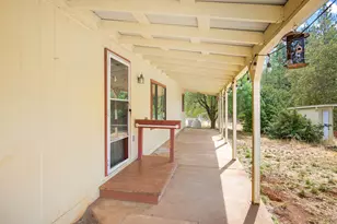 301 Robmar Ln, Grants Pass, OR 97527 - Photo 8