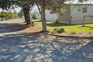 965 Galice Rd, Merlin, OR 97532 - Photo 12