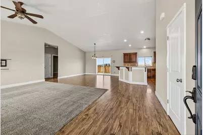 625 E A Street, Culver, OR 97734 - Photo 4