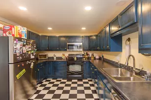 854 W 2nd St, Medford, OR 97501 - Photo 8