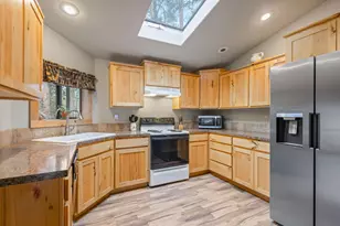 17372 Canvas Back Dr, Bend, OR 97707 - Photo 12