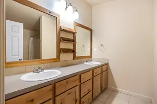 66405 Cline Falls Rd, Bend, OR 97703 - Photo 20