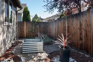 2807 NE Spring Water Pl, Bend, OR 97701 - Photo 20