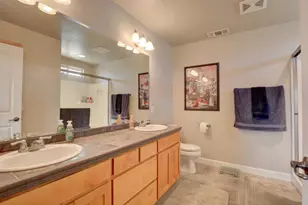 739 Spring Valley Dr, Medford, OR 97501 - Photo 24