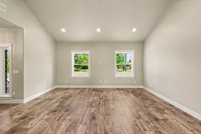 1322 Orchard Home Drive, Medford, OR 97501 - Photo 14