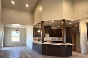 1322 Orchard Home Dr, Medford, OR 97501 - Photo 4