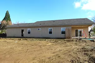 1322 Orchard Home Dr, Medford, OR 97501 - Photo 16