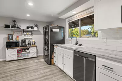 2587 Hawaiian Avenue, Medford, OR 97504 - Photo 12