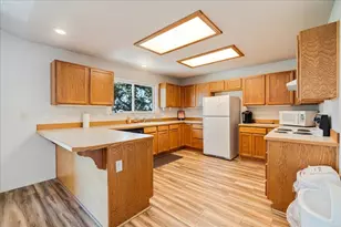 2228 SW Stonehedge Ct, Redmond, OR 97756 - Photo 38