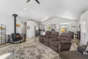 17154 Covina Rd, Bend, OR 97707 - Photo 10