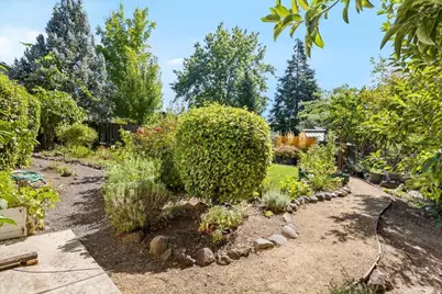 4760 Torrey Pines Drive, Medford, OR 97504 - Photo 38