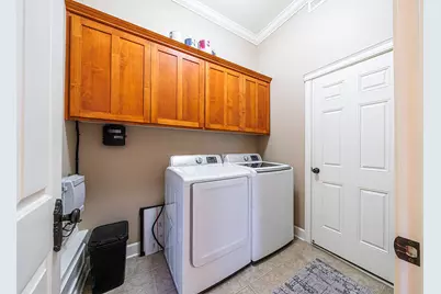 381 Stanford Avenue, Medford, OR 97504 - Photo 46