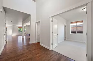 113 NW Outlook Vista Dr, Bend, OR 97703 - Photo 8