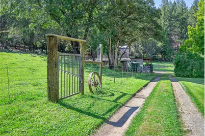 3950 Little Applegate Road, Jacksonville, OR 97530 - Photo 54