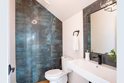 2 NW Hood Place, Bend, OR 97703 - Photo 24