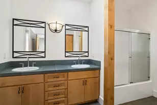 3160 N W Colonial Dr, Bend, OR 97703 - Photo 36