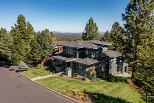 3160 N W Colonial Dr, Bend, OR 97703 - Photo 52