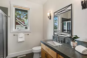 3160 N W Colonial Dr, Bend, OR 97703 - Photo 8
