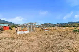 13990 N Applegate Rd, Grants Pass, OR 97527 - Photo 36