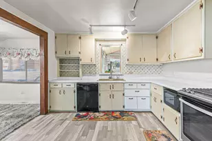 13990 N Applegate Rd, Grants Pass, OR 97527 - Photo 10