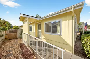 555 Freeman Rd, Central Point, OR 97502 - Photo 2