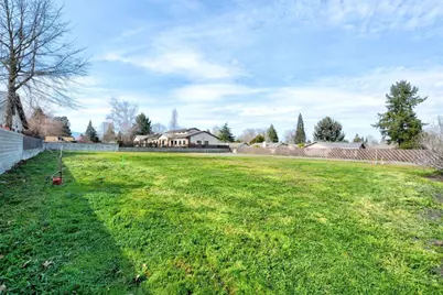 1225 Corona Avenue, Medford, OR 97504 - Photo 44