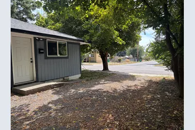 2325 Home Avenue, Klamath Falls, OR 97601 - Photo 6