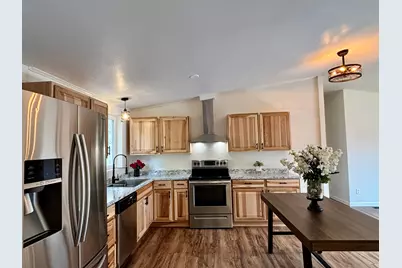 581 Azalea Drive, Grants Pass, OR 97526 - Photo 6