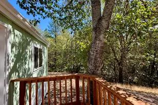 581 Azalea Dr, Grants Pass, OR 97526 - Photo 20