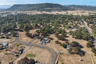 11615 Michael Rd, Central Point, OR 97502 - Photo 24