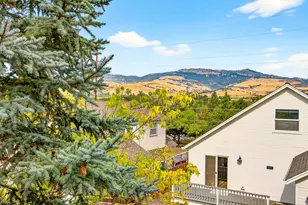 380 Hemlock Ln, Ashland, OR 97520 - Photo 40