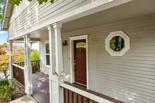 380 Hemlock Ln, Ashland, OR 97520 - Photo 4