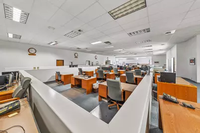 2090 Commerce Drive, Medford, OR 97504 - Photo 34