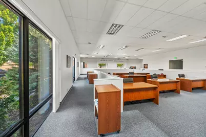 2090 Commerce Drive, Medford, OR 97504 - Photo 18