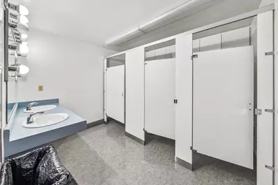 2090 Commerce Drive, Medford, OR 97504 - Photo 42