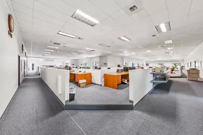 2090 Commerce Drive, Medford, OR 97504 - Photo 12