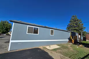 63930 N Hwy 97, Bend, OR 97701 - Photo 4