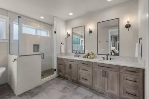 3082 NW Hidden Rdg Dr, Bend, OR 97703 - Photo 14