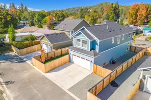 1019 SW J Street SW, Grants Pass, OR 97526 - Photo 32