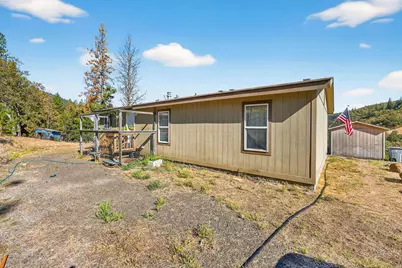 4492 Old Highway 99 S, Ashland, OR 97520 - Photo 10