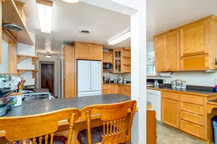 3506 New Ray Rd, Central Point, OR 97502 - Photo 8