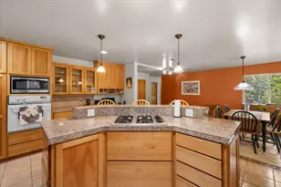 3307 Freeland Rd, Central Point, OR 97502 - Photo 8