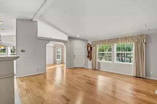 208 NW Creekside Dr, Grants Pass, OR 97526 - Photo 16