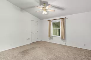 208 NW Creekside Dr, Grants Pass, OR 97526 - Photo 18