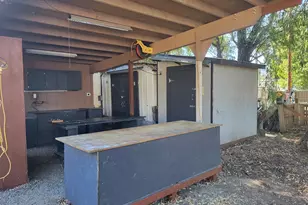 11427 Blackwell Rd, Central Point, OR 97502 - Photo 18