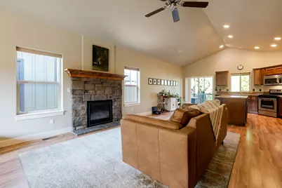 61194 Geary Drive, Bend, OR 97702 - Photo 6