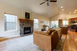 61194 Geary Dr, Bend, OR 97702 - Photo 6