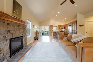 61194 Geary Dr, Bend, OR 97702 - Photo 8